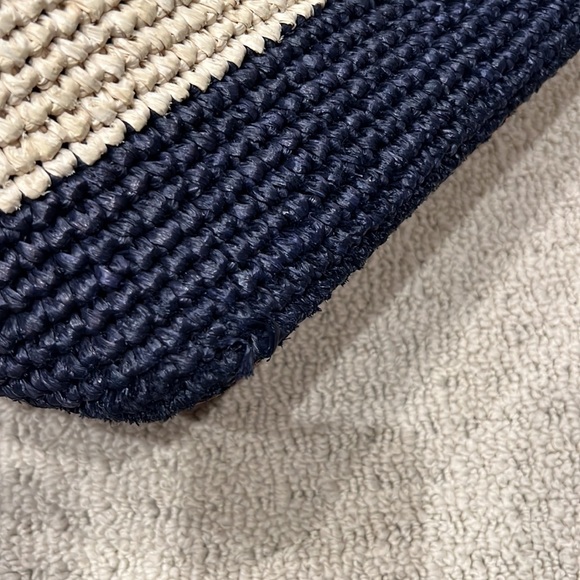 Tory Burch woven bag - Picture 5 of 8